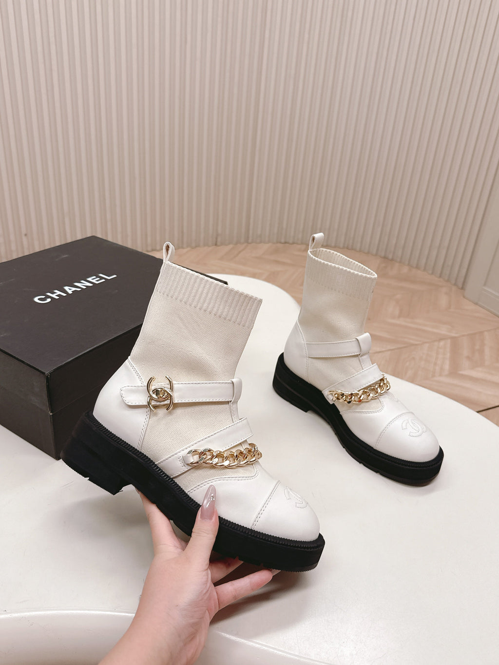 CHANEL ANKLE BOOTS 25S IN CREAM WHITE LAMBSKIN AND FABRIC WITH GOLD HARDWARE